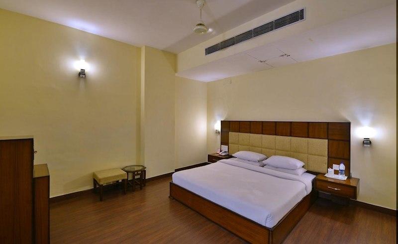 Eagle Motel Rājpura Buitenkant foto