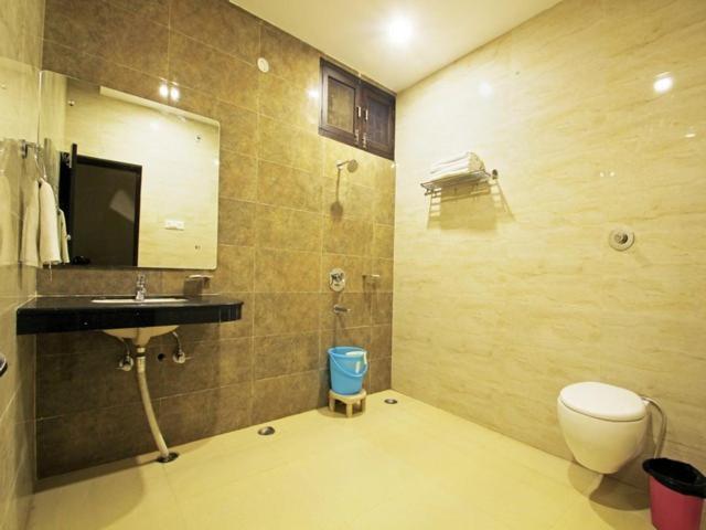Eagle Motel Rājpura Buitenkant foto